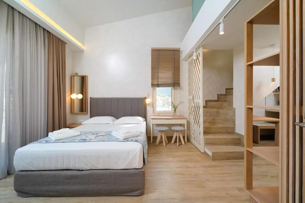 Tiara Holidays - Iliorama Seaside Luxury Suites & Apartments - Maisonette - bedroom